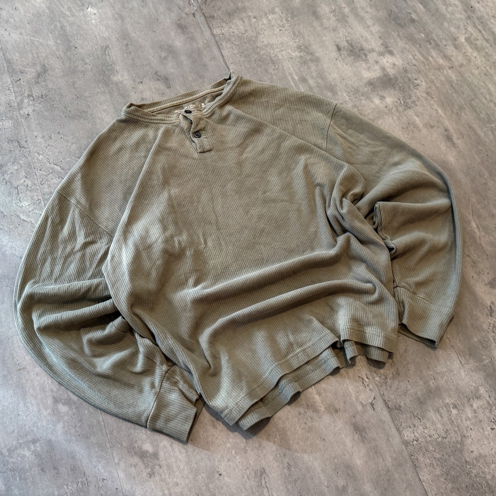 Vintage VTG Y2K 2000's 00's Waffle Knit Beige Henley Long Sleeve Shirt